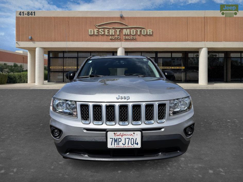 Used 2015 Jeep Compass Sport w/ Power Value Group FWD image 2