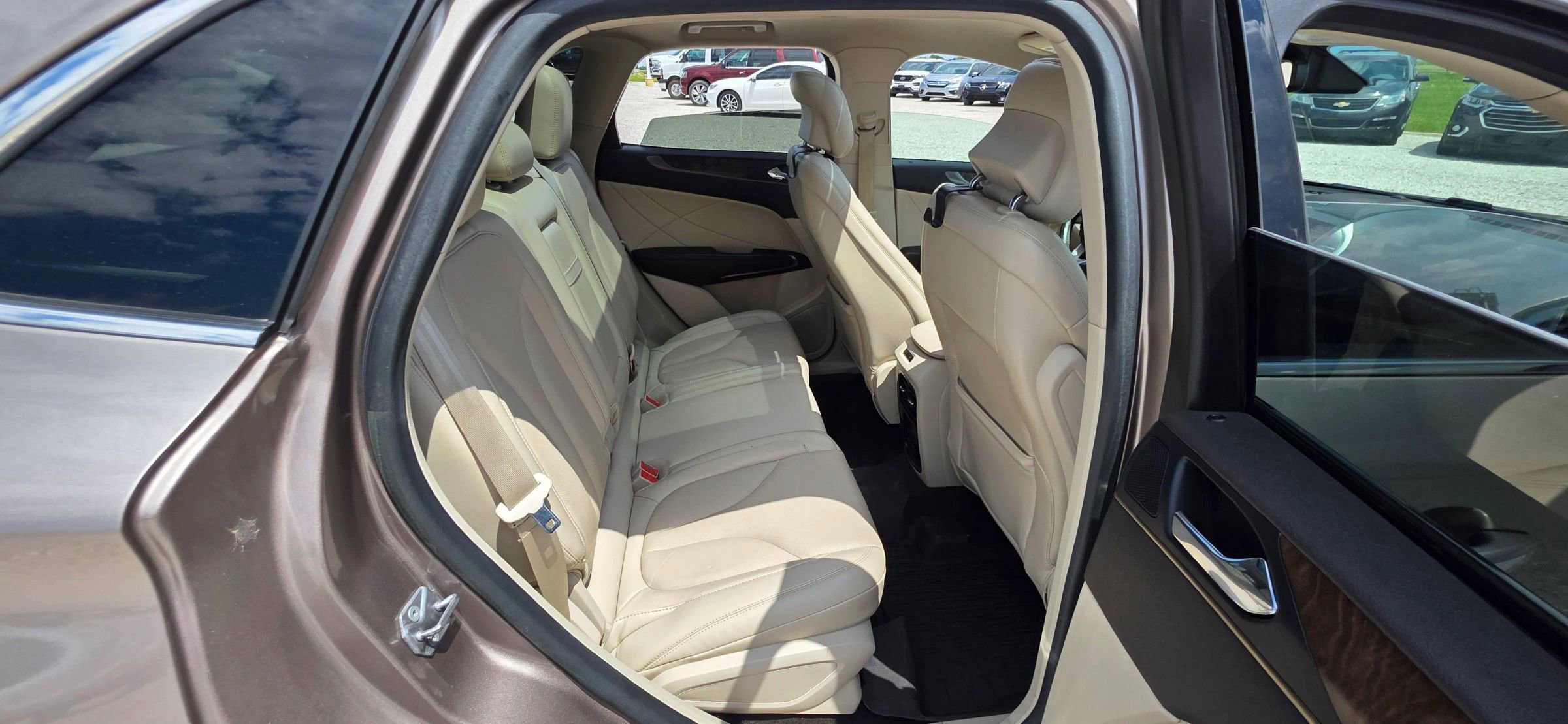 Used 2019 Lincoln MKC Reserve w/ MKC Technology Package FWD image 11