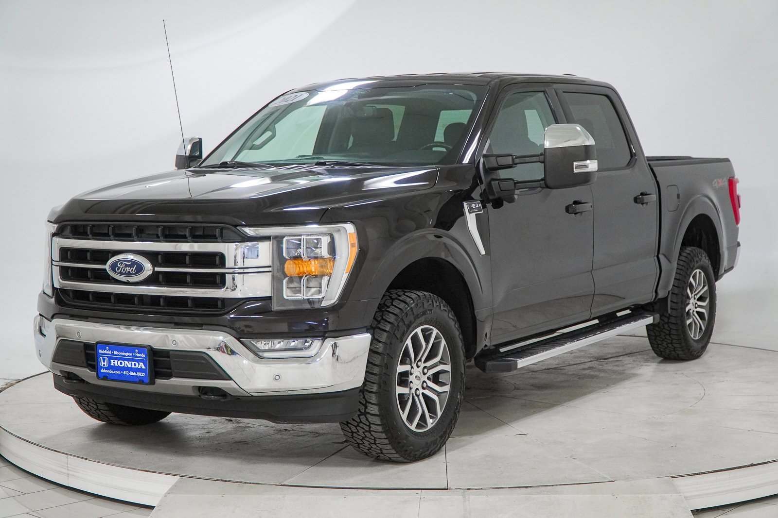 Used 2021 Ford F150 Lariat w/ Max Trailer Tow Package image 3