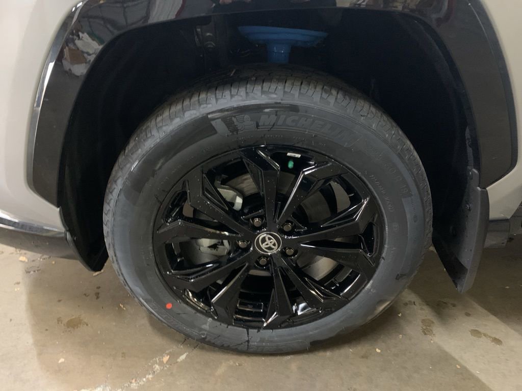 New 2025 Toyota RAV4 XSE image 31