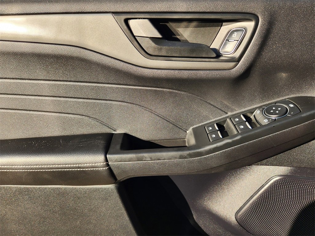 Used 2025 Ford Escape Active image 24