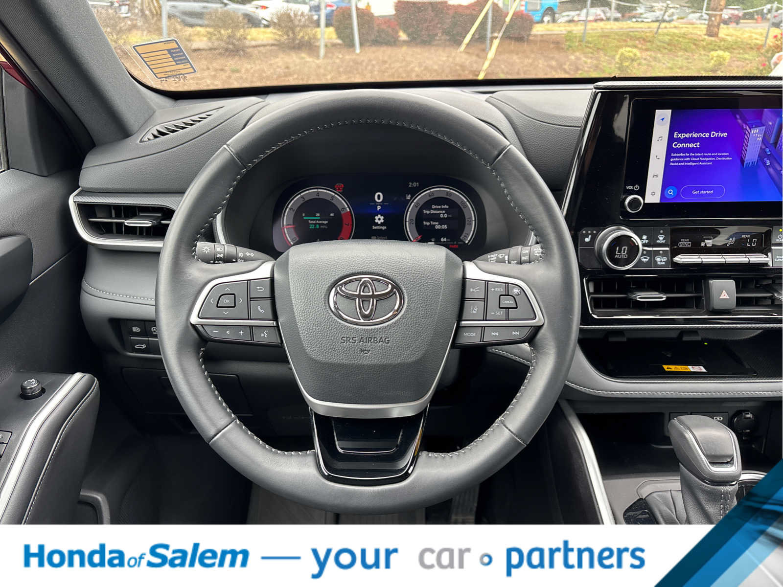 Used 2025 Toyota Highlander XSE AWD/4WD image 15
