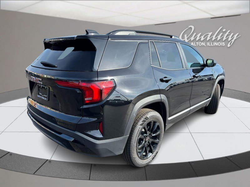 Used 2026 GMC Terrain Elevation w/ Elevation Premium Package FWD image 4