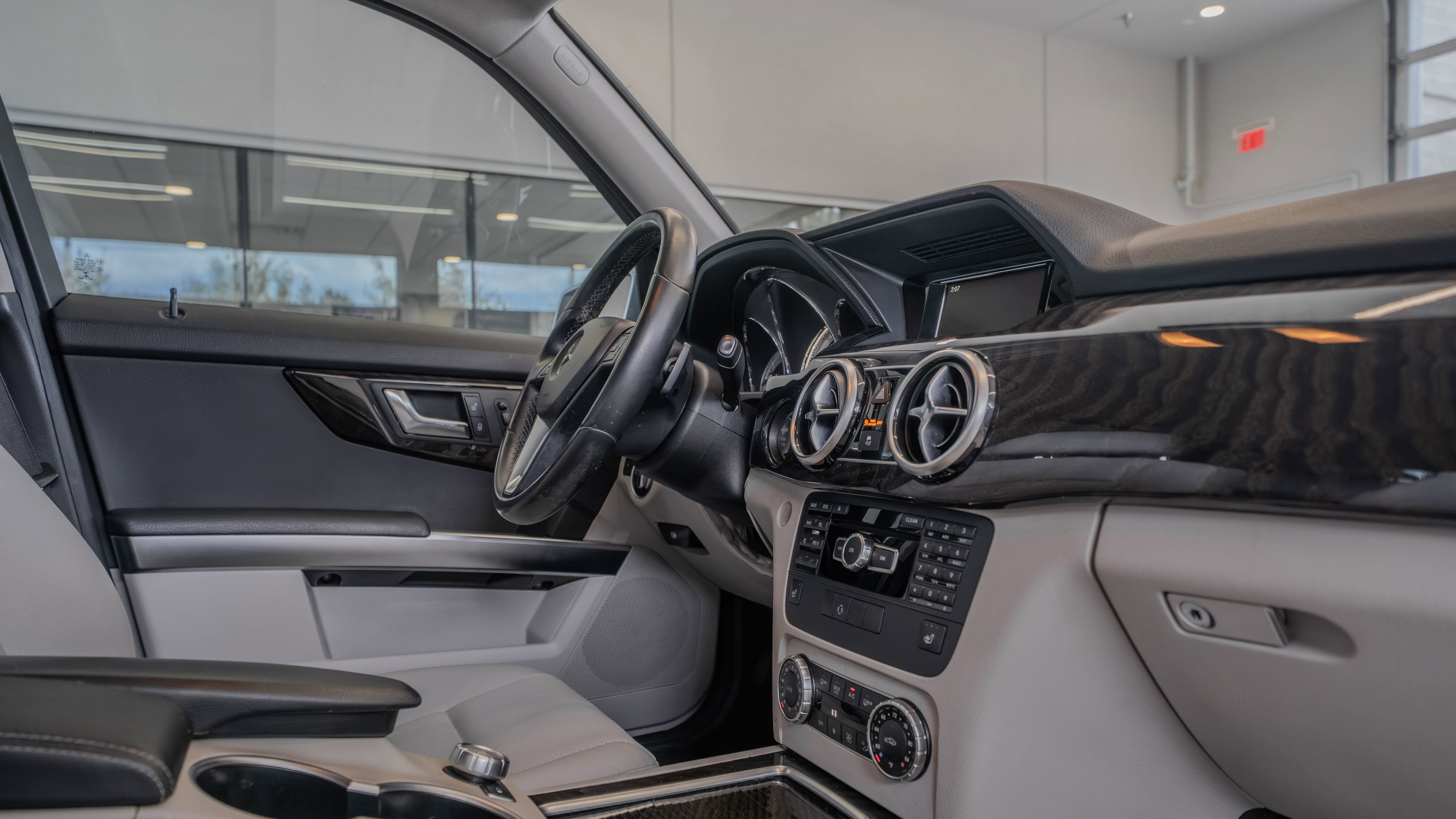 Used 2015 Mercedes-Benz GLK 250 BlueTEC 4MATIC image 18