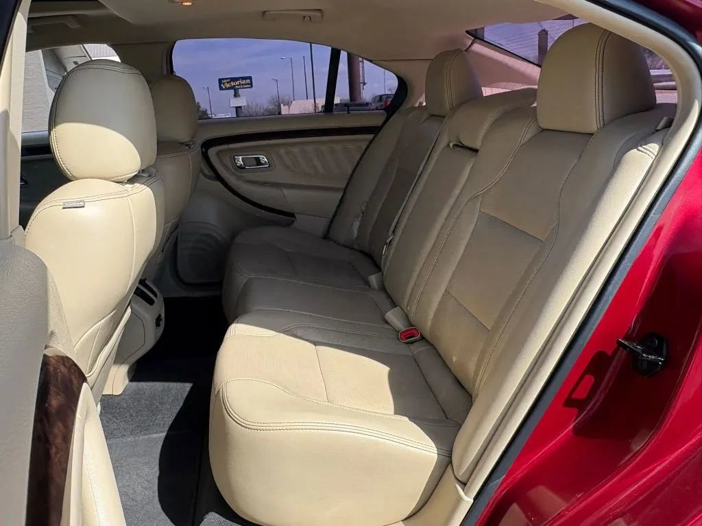 Used 2017 Ford Taurus Limited FWD image 20