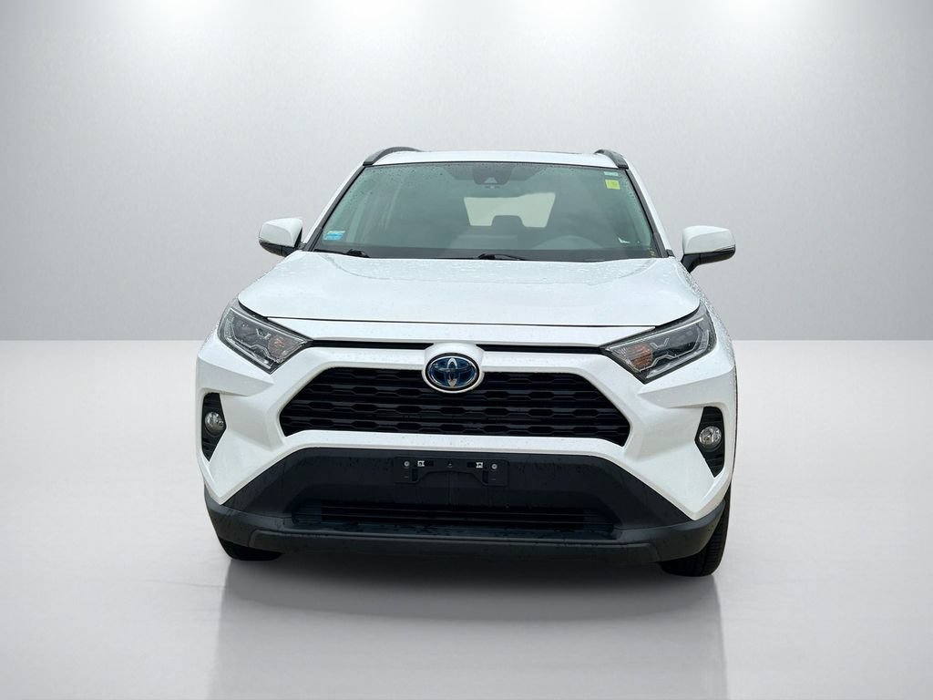 Used 2021 Toyota RAV4 XLE w/ Convenience Package AWD/4WD image 2