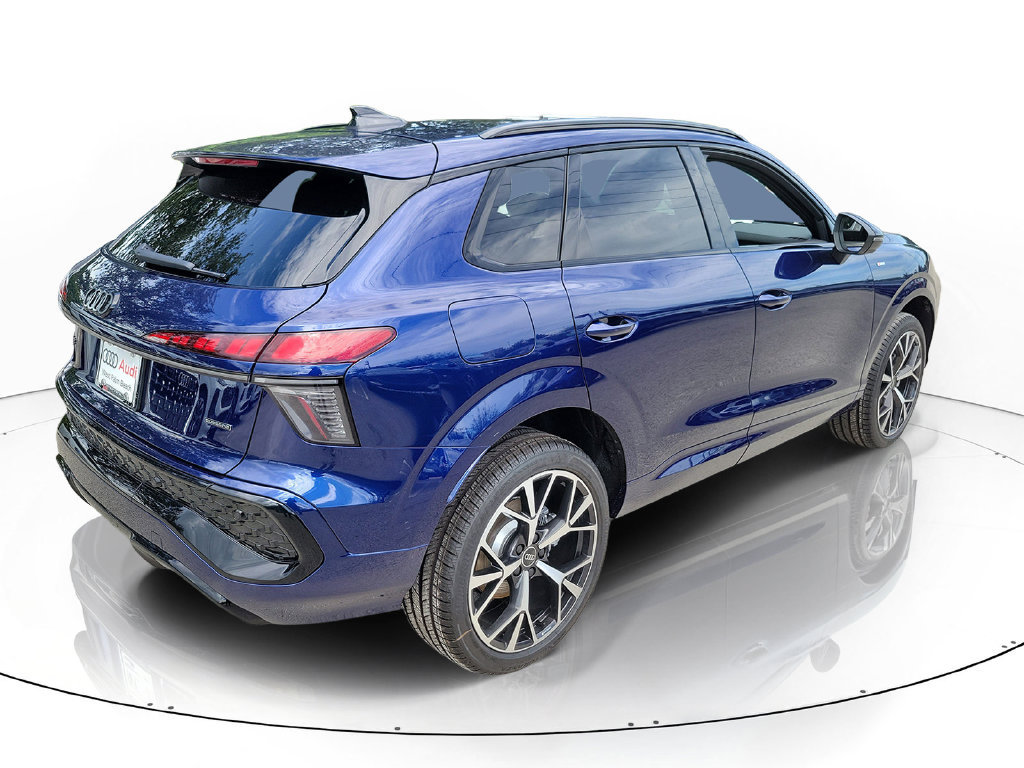 New 2026 Audi Q3 quattro 2.0T AWD/4WD image 4