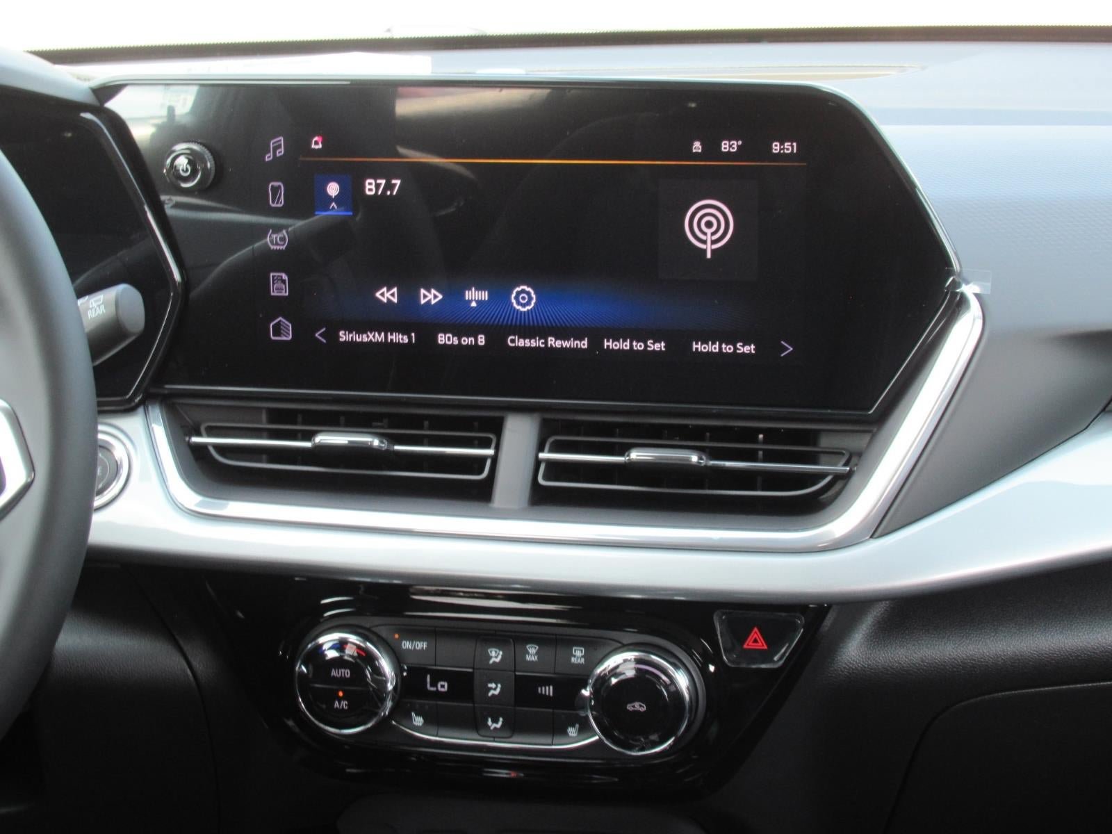 New 2026 Chevrolet Trax LT w/ Sunroof Package FWD image 15