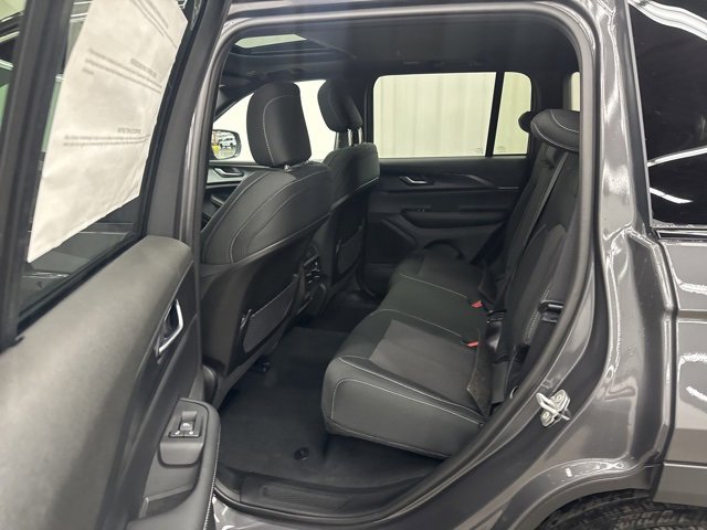 New 2025 Jeep Grand Cherokee Laredo X w/ Luxury Tech Group I image 6