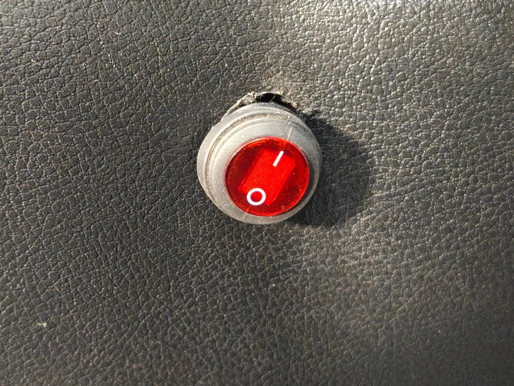 Used 2014 RAM 2500 SLT image 8