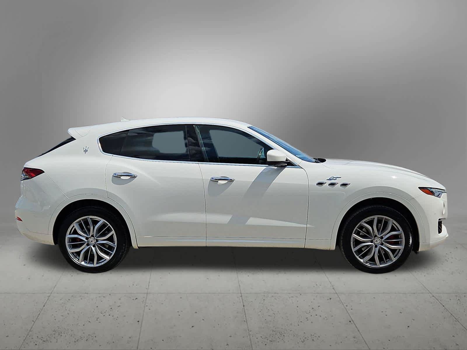 Used 2022 Maserati Levante GT AWD/4WD image 7