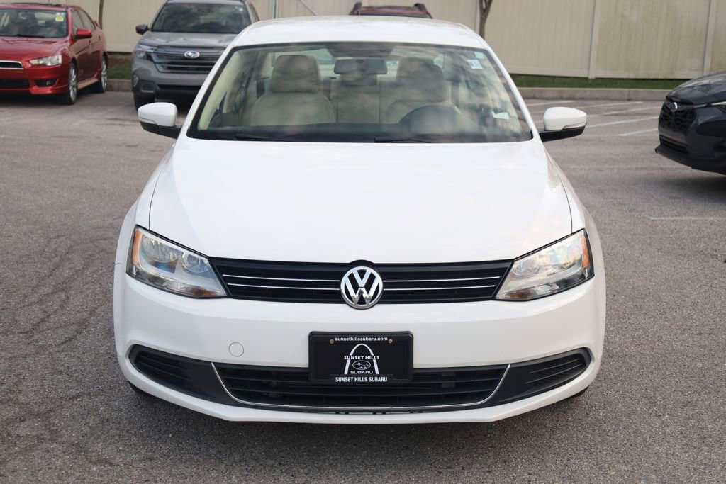 Used 2013 Volkswagen Jetta SE FWD image 4