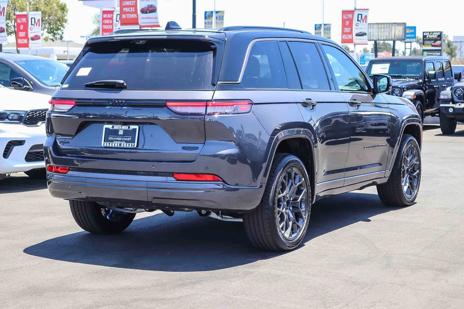 New 2026 Jeep Grand Cherokee Summit AWD/4WD image 4