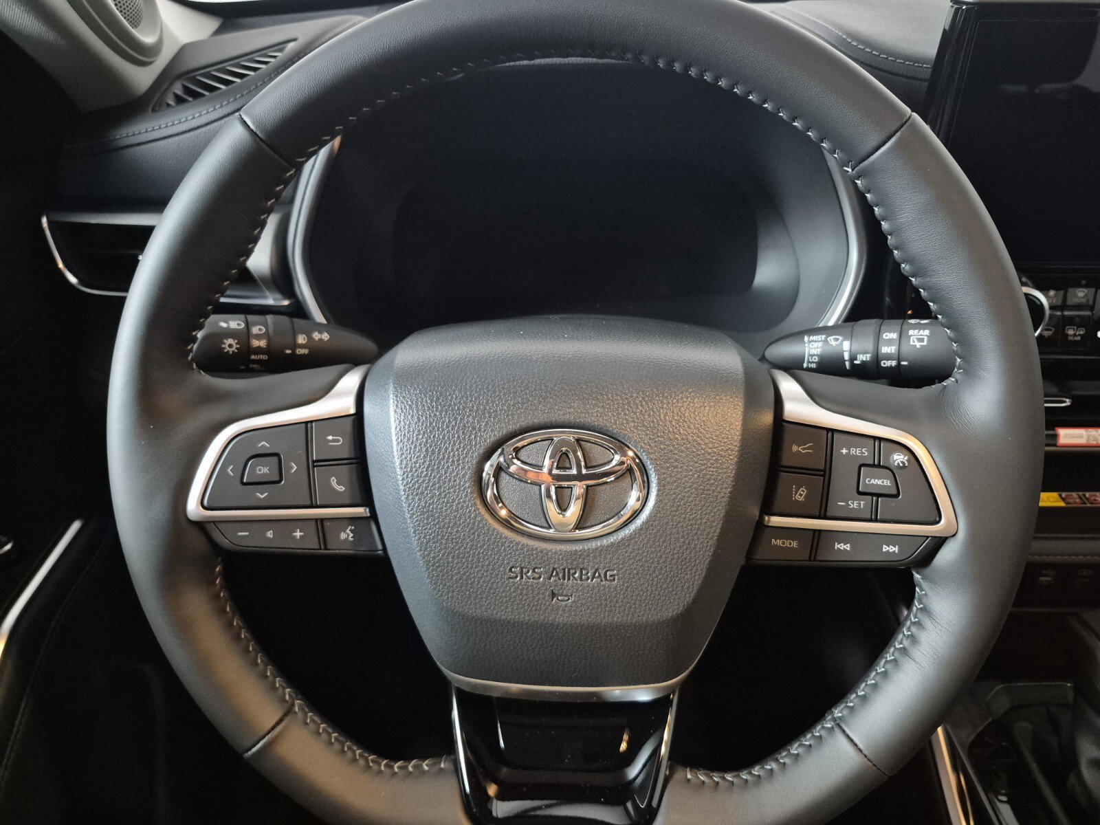 New 2026 Toyota Highlander Limited image 21