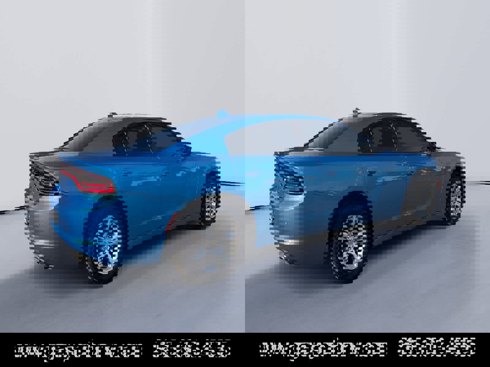 Used 2023 Dodge Charger SXT w/ Cold Weather Package image 3