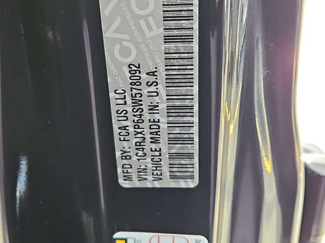 Used 2025 Jeep Wrangler Sahara image 25