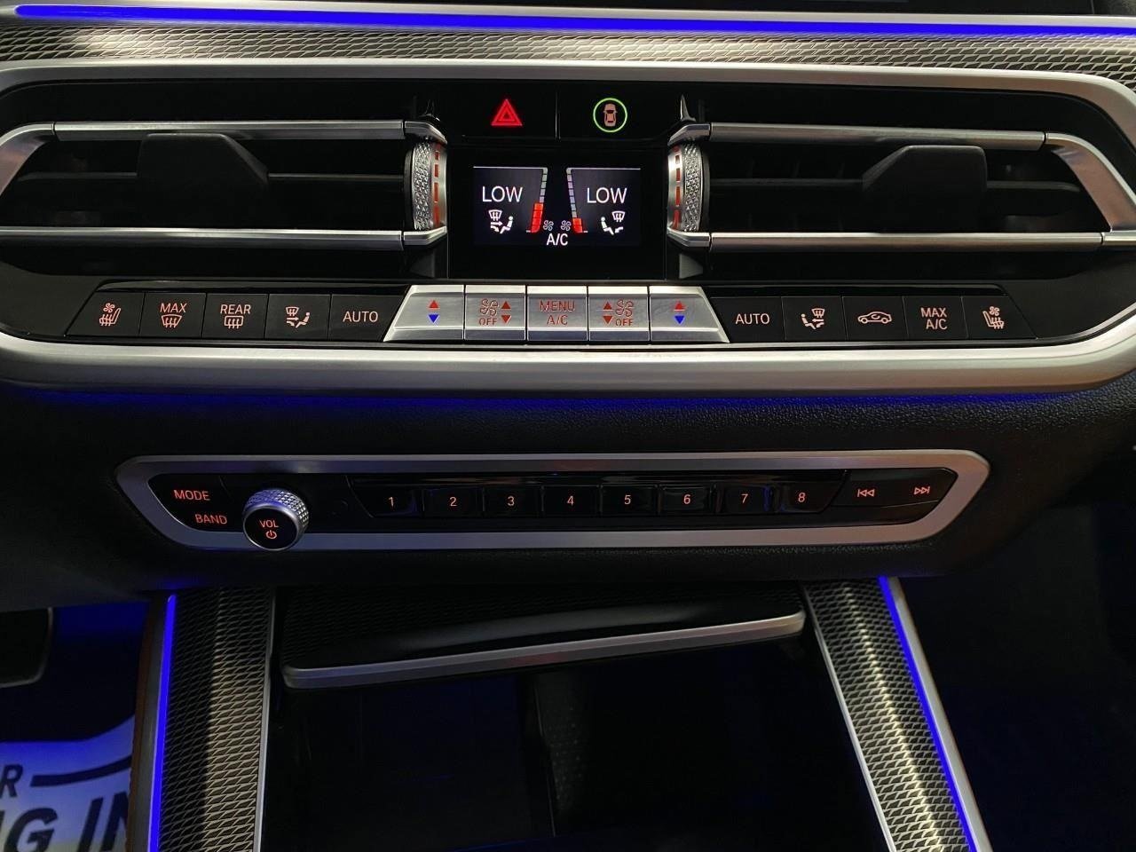 Used 2022 BMW X5 M50i w/ Parking Assistance Package AWD/4WD image 27