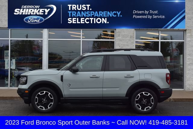 Used 2023 Ford Bronco Sport Outer Banks w/ Tech Package AWD/4WD image 2