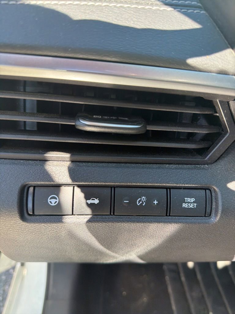 Used 2021 Nissan Altima 2.5 SV w/ SV Premium Package FWD image 11