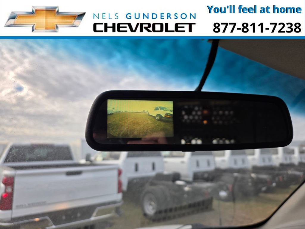 Used 2017 Chevrolet Express 3500 Extended image 16