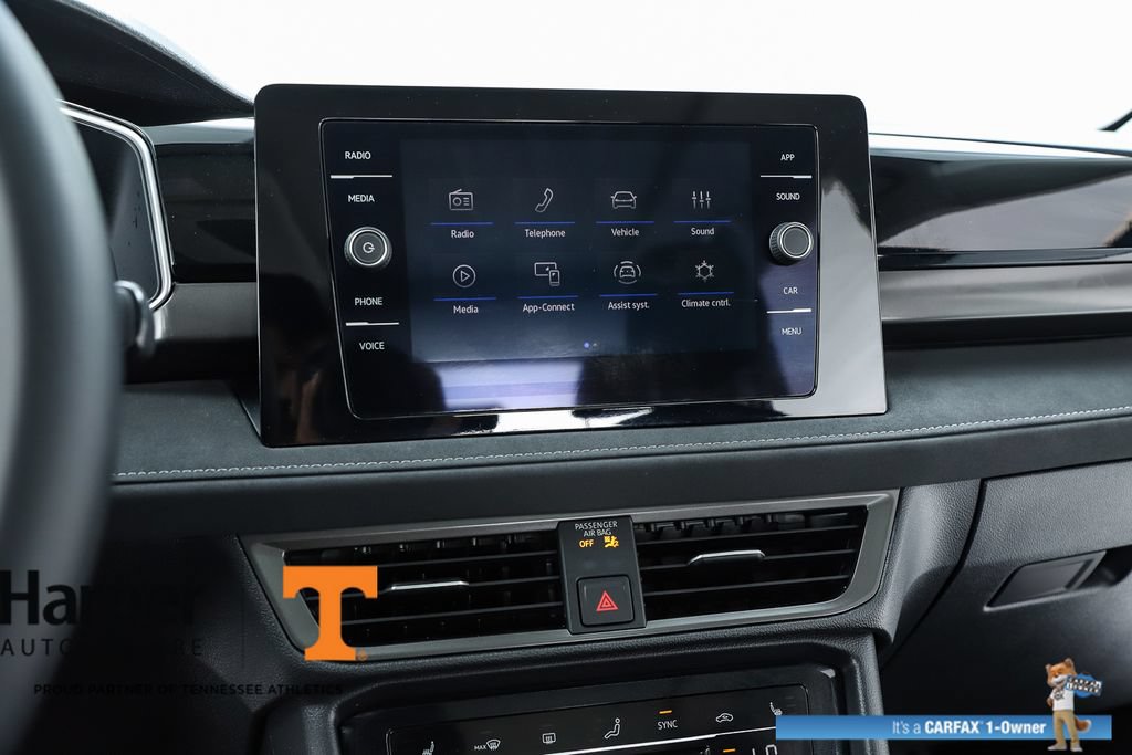 Used 2025 Volkswagen Taos SE FWD image 25