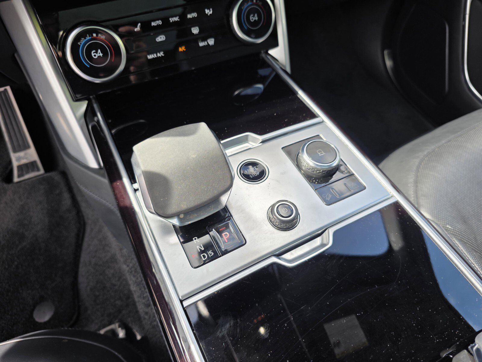 Certified 2023 Land Rover Range Rover SE AWD/4WD image 22