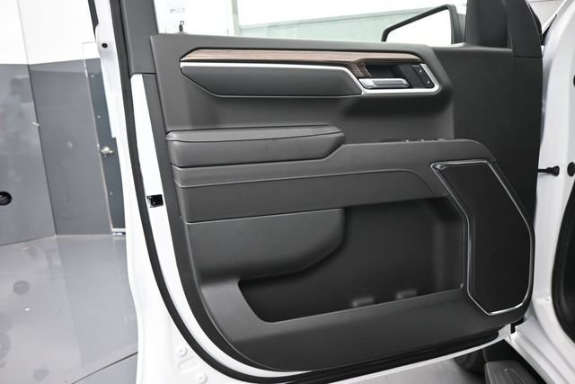 New 2026 Chevrolet Silverado 1500 LT w/ Safety Package AWD/4WD image 8