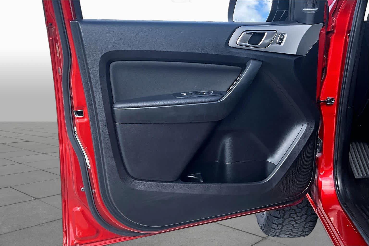 Used 2019 Ford Ranger XLT w/ Equipment Group 301A Mid RWD image 24
