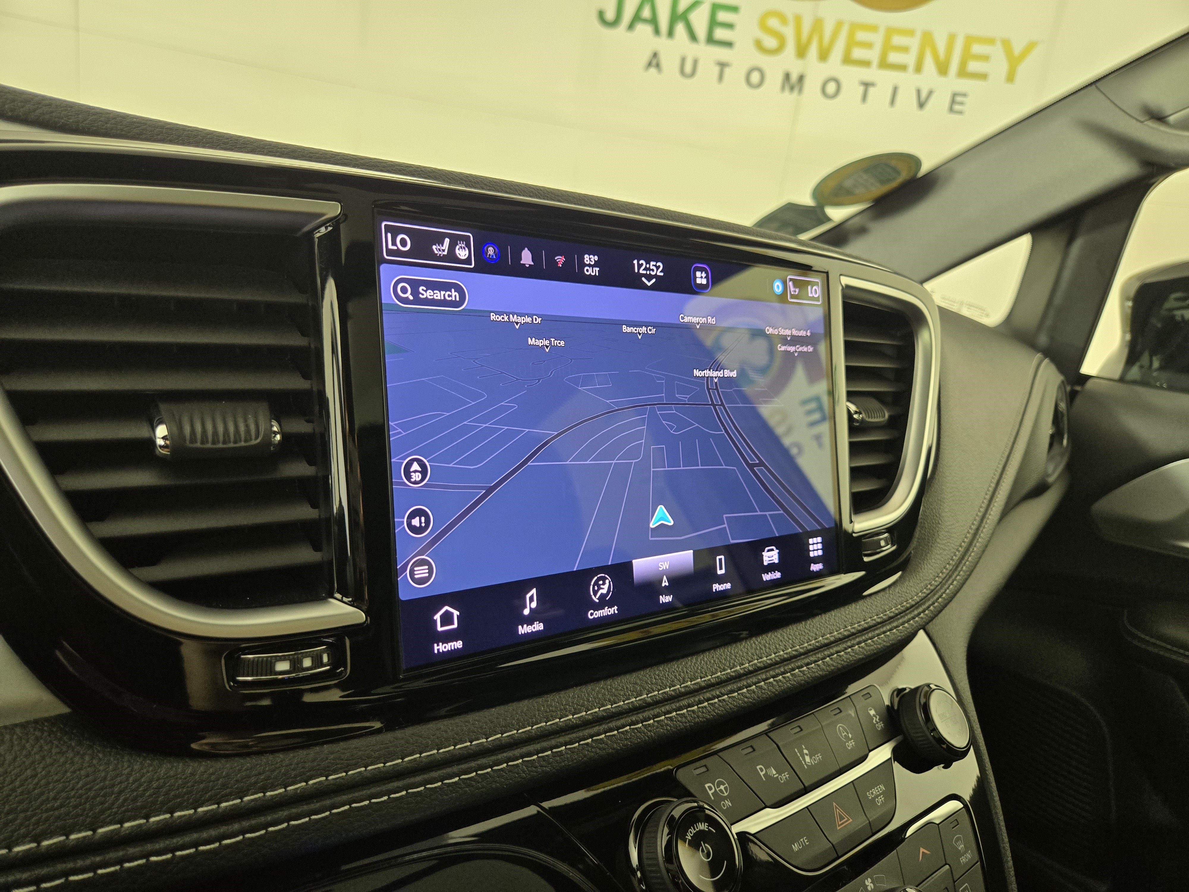Used 2025 Chrysler Pacifica Limited FWD image 22