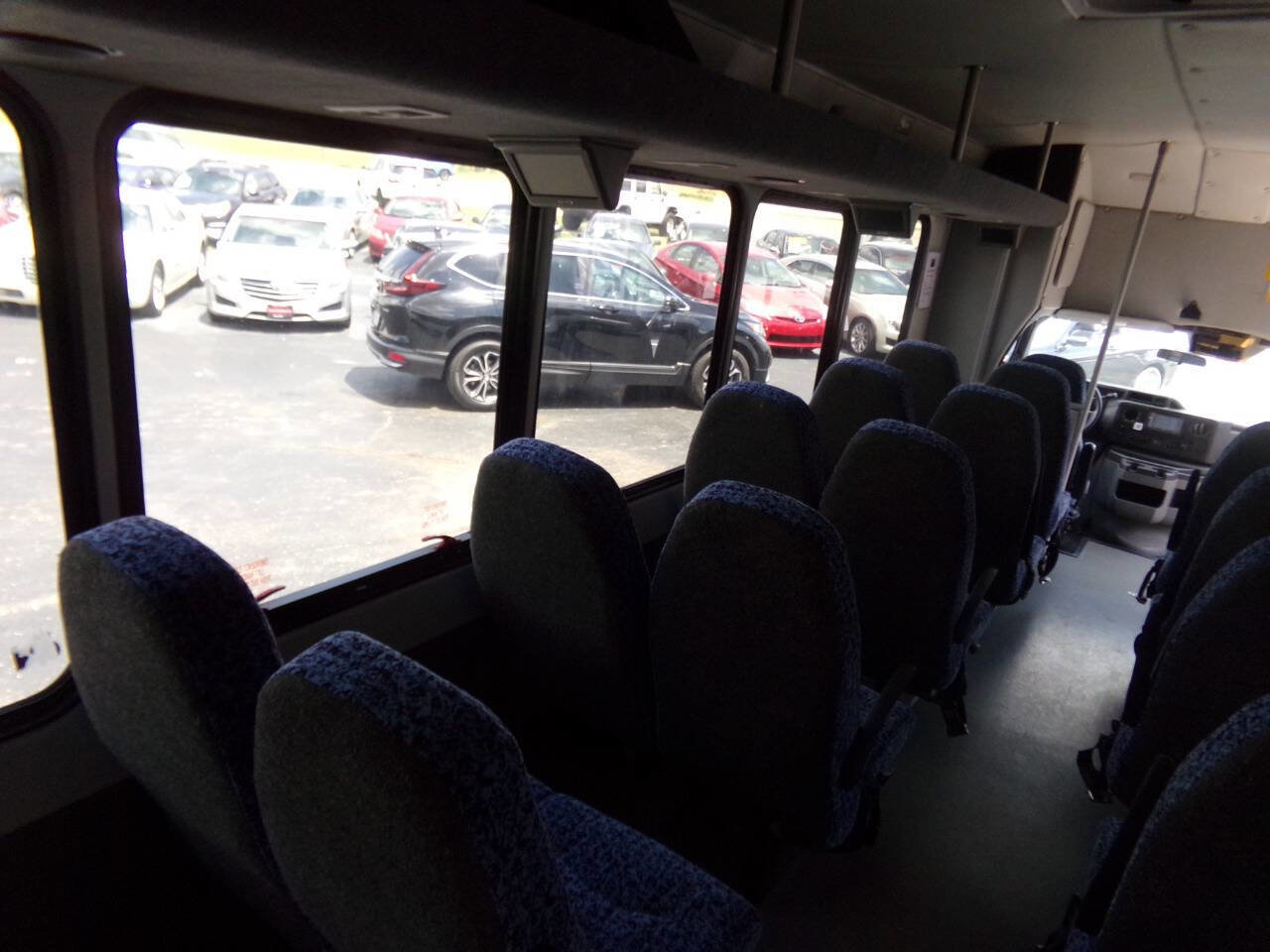 Used 2012 Ford E-450 and Econoline 450 Super Duty w/ Shuttle Bus Prep Pkg image 18