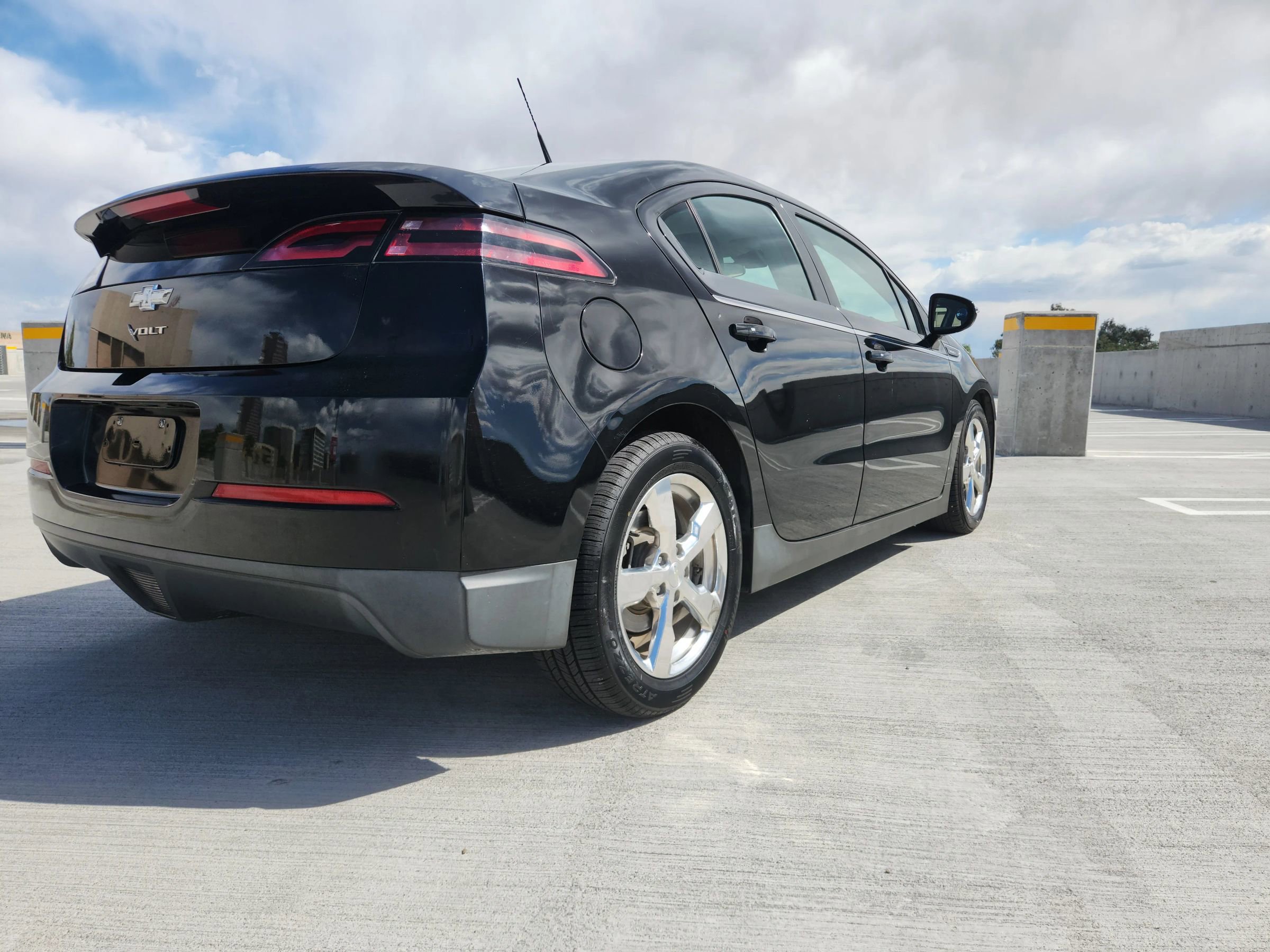 Used 2013 Chevrolet Volt Premium w/ Premium Trim Package FWD image 7