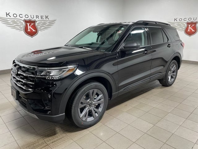 New 2026 Ford Explorer Active w/ Active Comfort Package AWD/4WD image 3