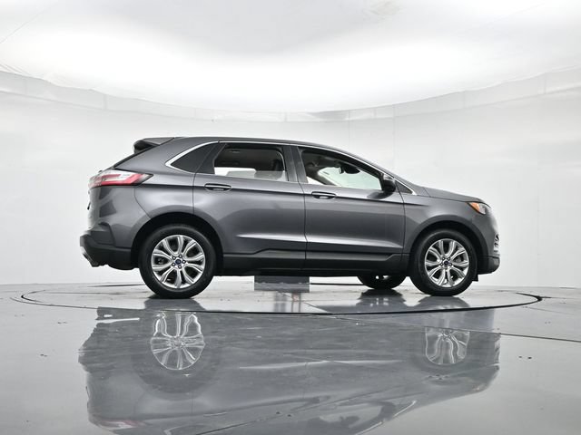 Certified 2022 Ford Edge Titanium AWD/4WD image 31
