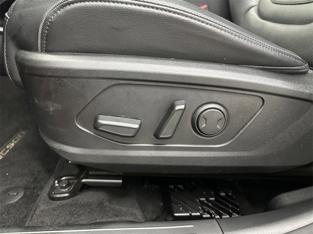 Used 2023 Hyundai Tucson Limited image 10