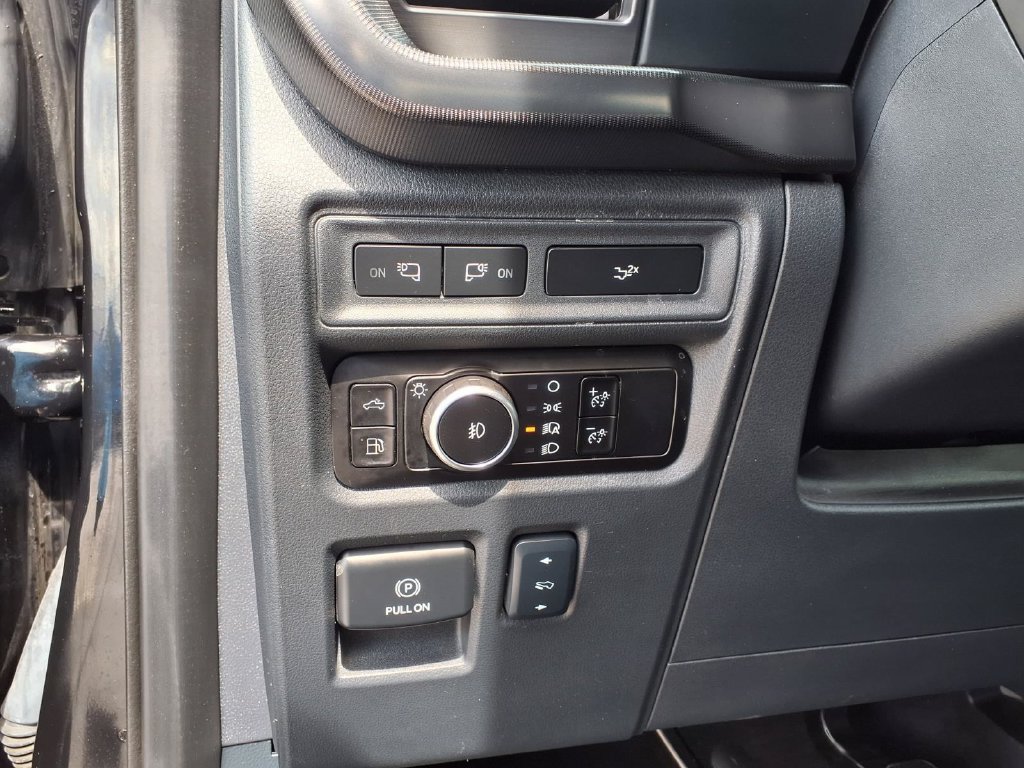 Used 2024 Ford F150 Lariat w/ Equipment Group 502A High AWD/4WD image 26