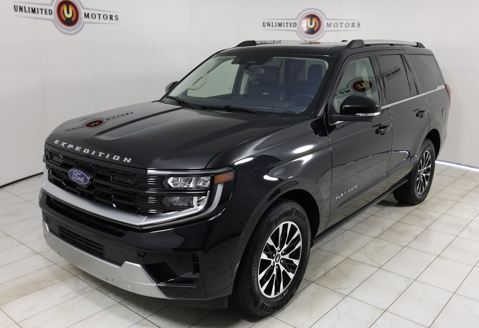 Used 2025 Ford Expedition Platinum AWD/4WD image 35