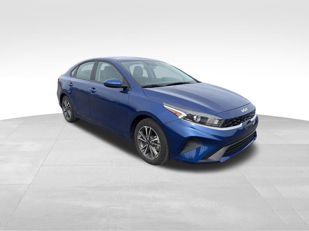 Certified 2023 Kia Forte LXS image 4