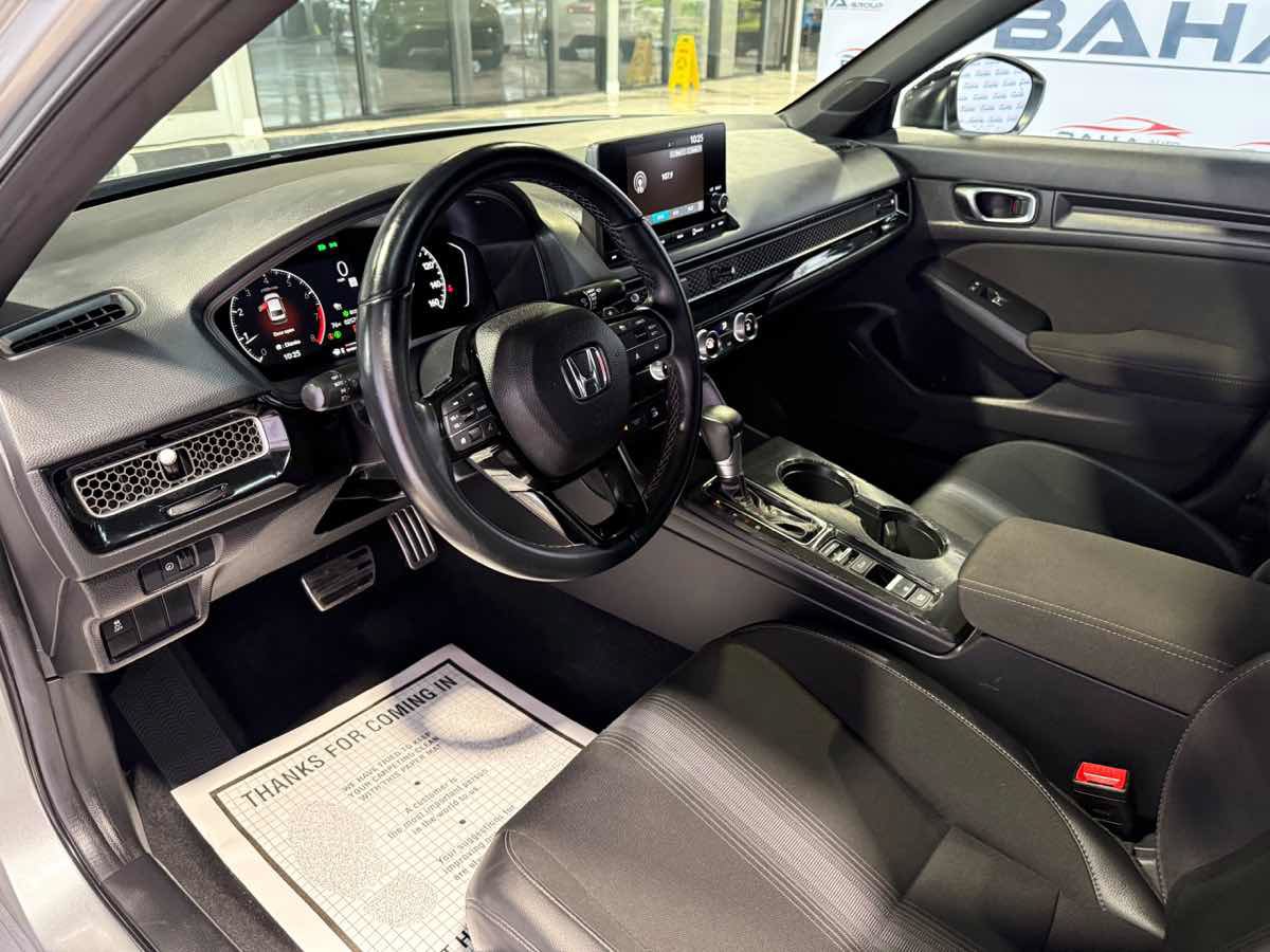 Used 2025 Honda Civic Sport image 32