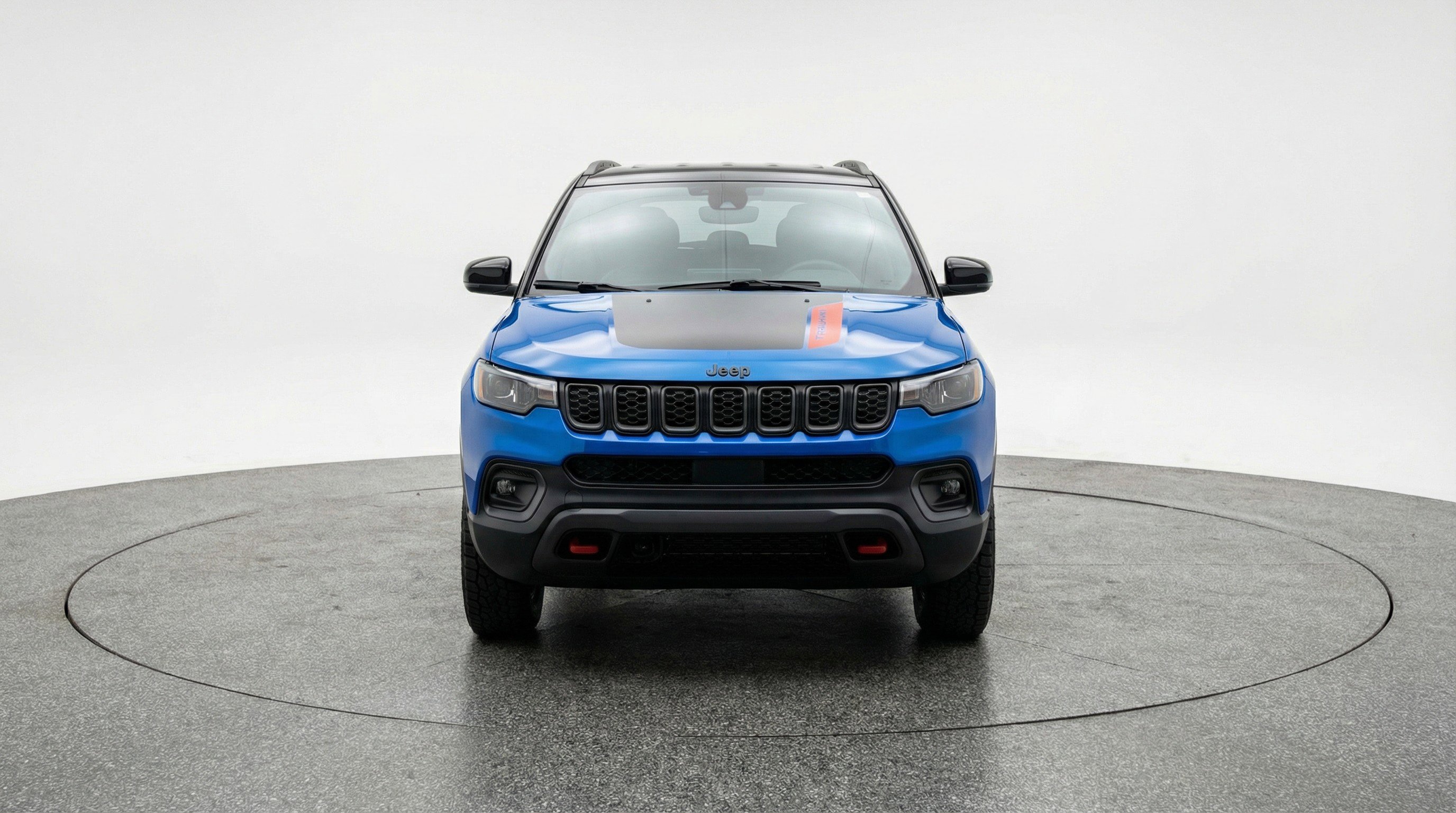 Used 2025 Jeep Compass Trailhawk image 2
