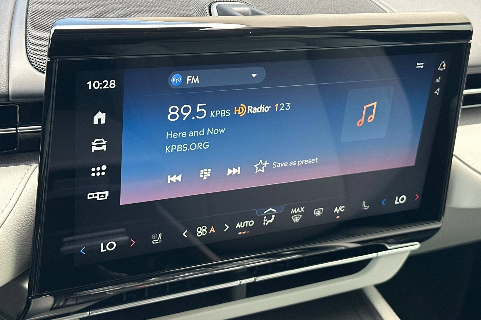 New 2026 Lincoln Nautilus Premier AWD/4WD image 17