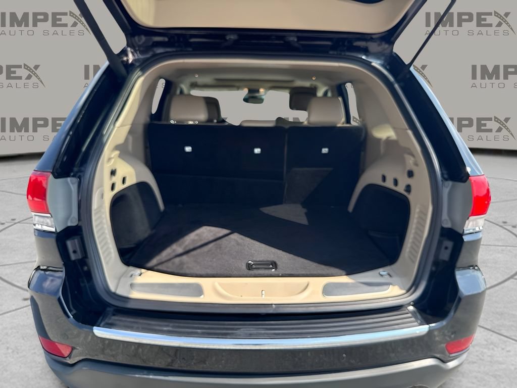 Used 2018 Jeep Grand Cherokee Limited AWD/4WD image 18