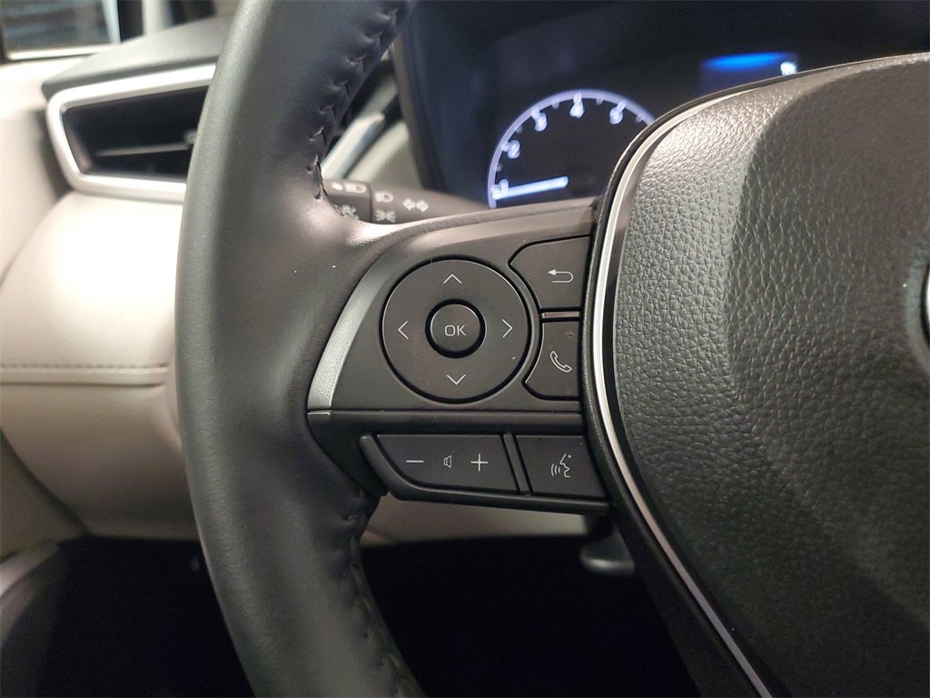 Used 2024 Toyota Corolla Cross LE w/ Moonroof Package image 20