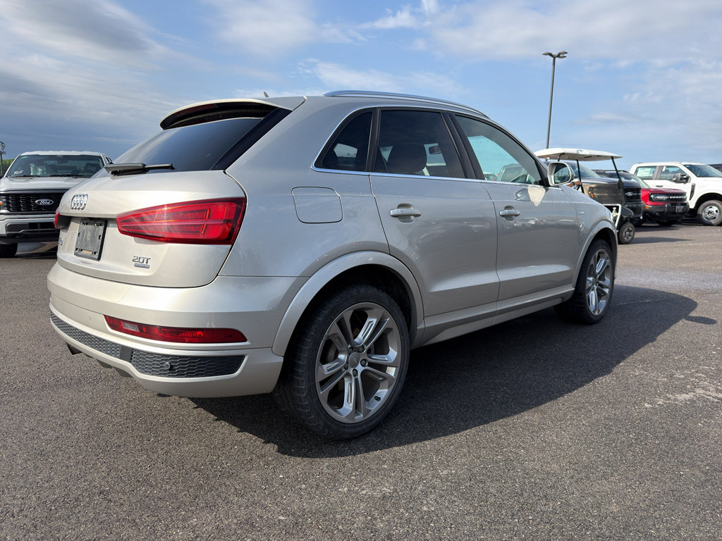 Used 2017 Audi Q3 2.0T Prestige w/ Prestige Package AWD/4WD image 3