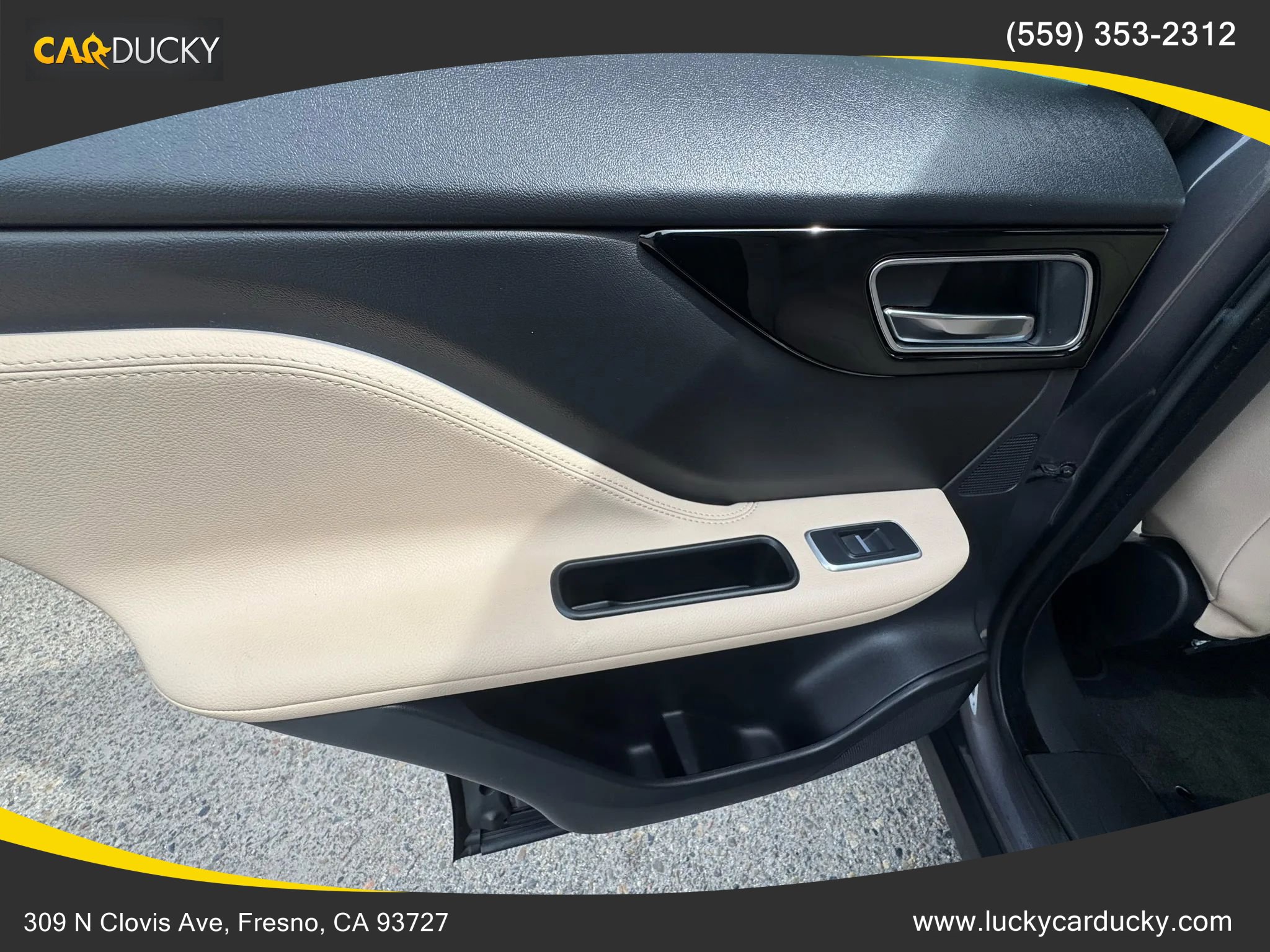 Used 2017 Jaguar F-PACE Premium image 19