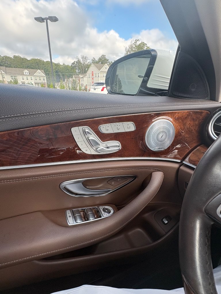 Used 2018 Mercedes-Benz E 300 image 14