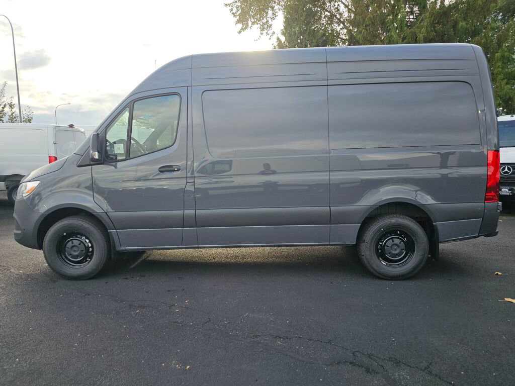 New 2025 Mercedes-Benz Sprinter 2500 image 3