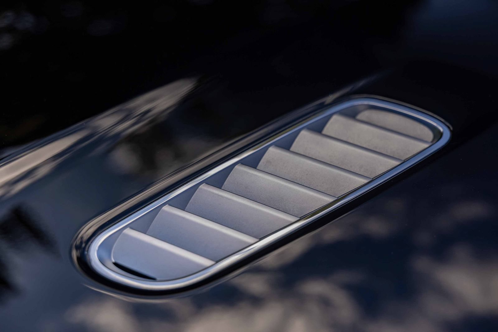 Used 2013 Aston Martin DB9 Volante RWD image 36