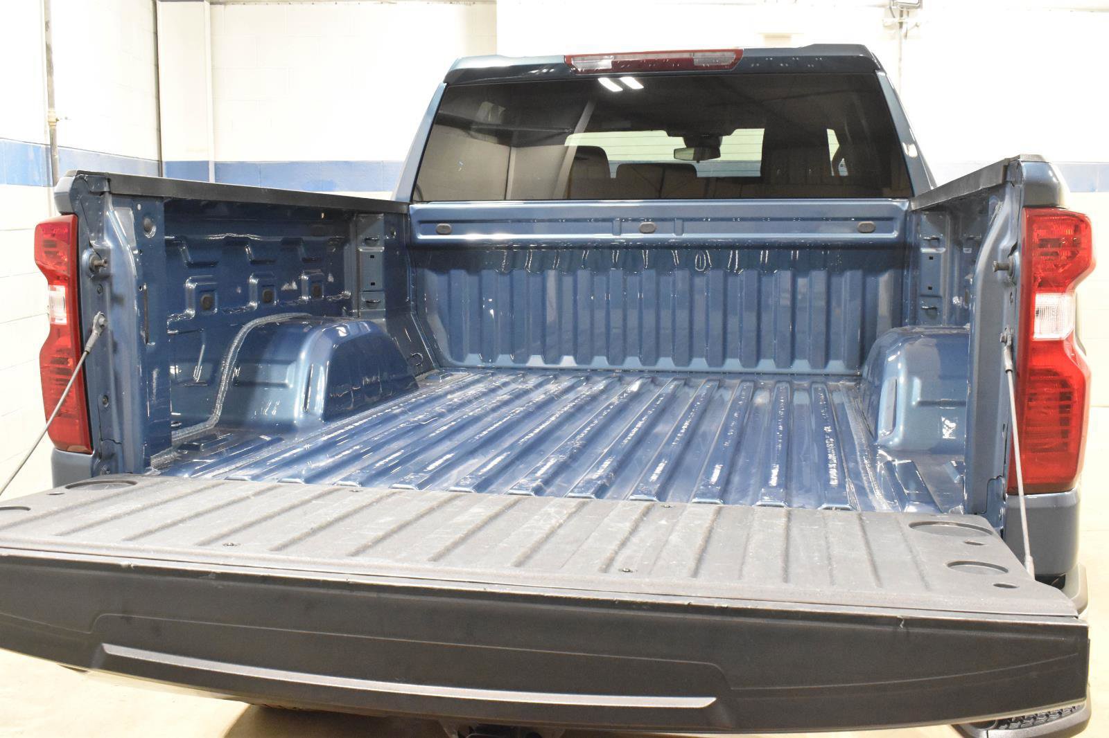 Used 2024 Chevrolet Silverado 1500 LT image 25