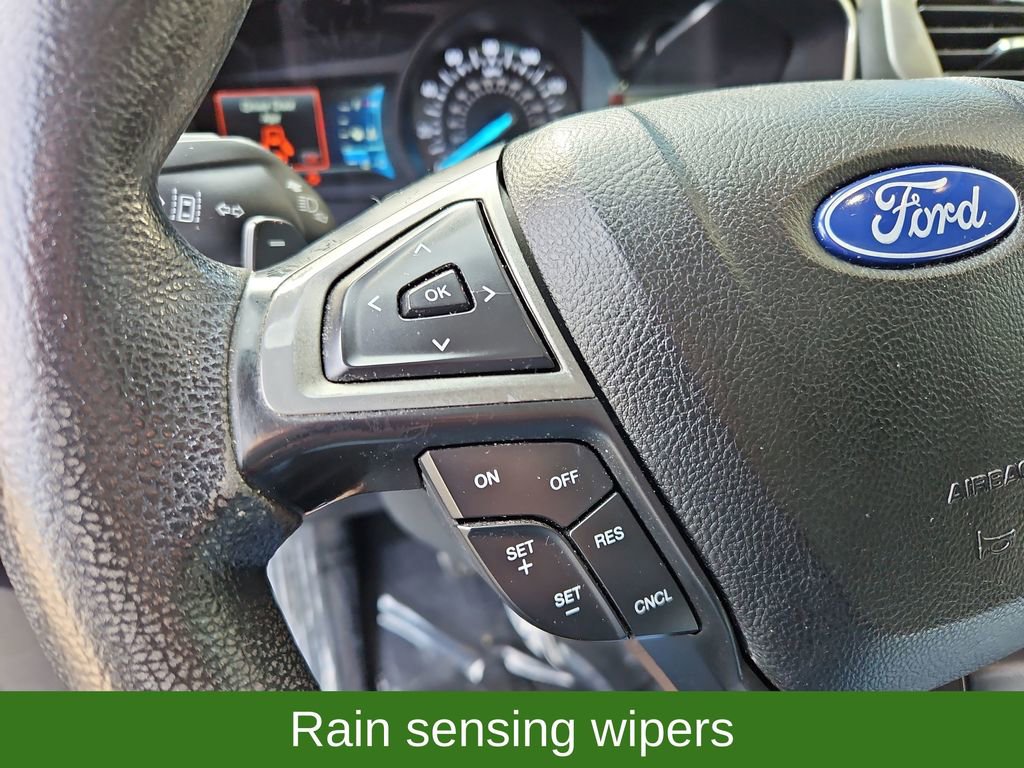 Used 2020 Ford Fusion SE image 11