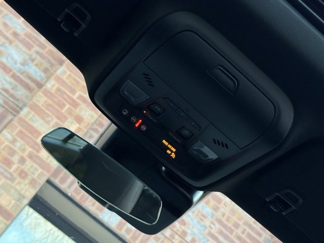 Used 2022 Cadillac XT4 Luxury w/ Cold Weather Package image 34